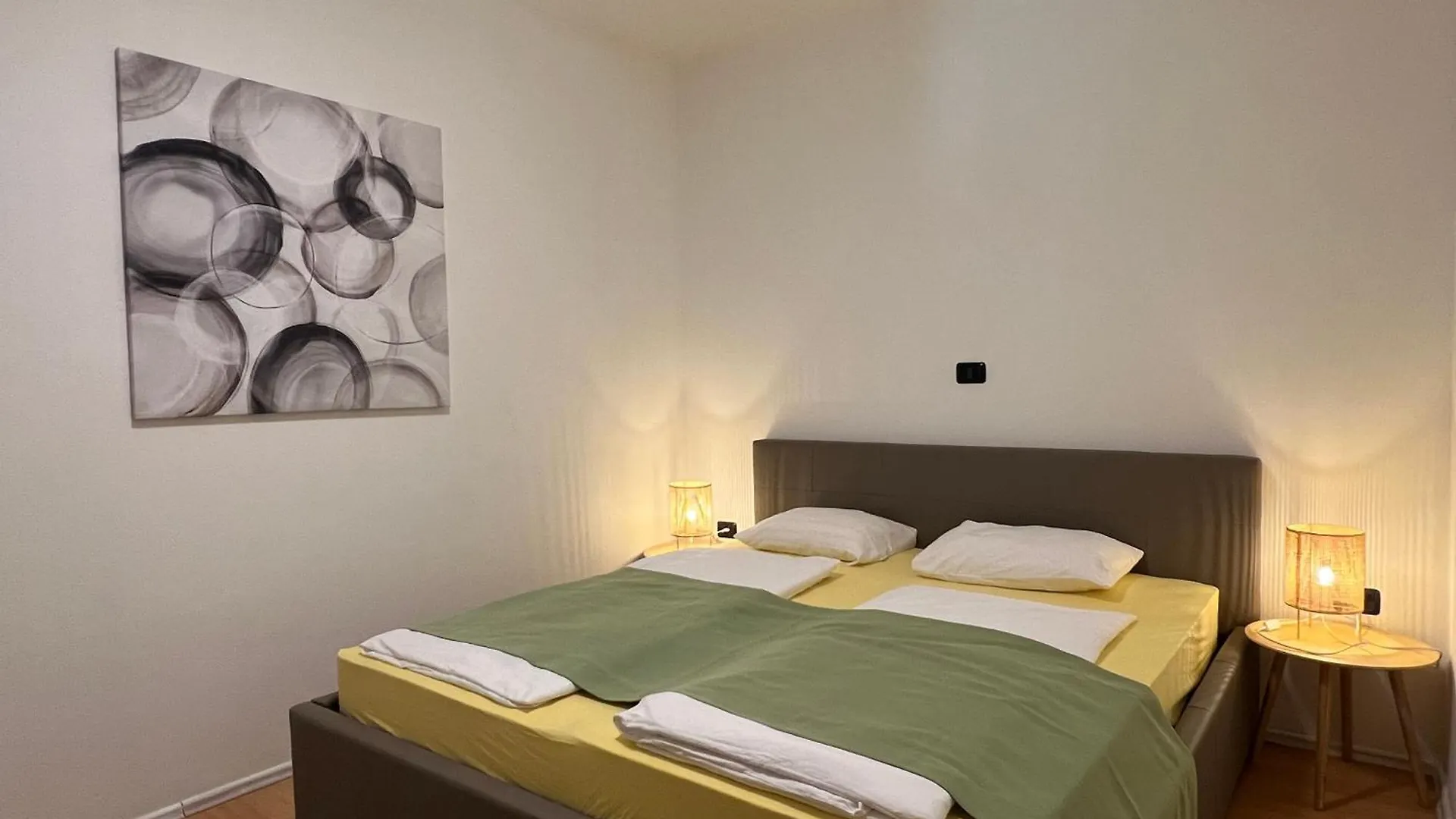 Apartment Authentische Ferienwohnung Sunshine Vinkuran